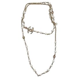 Sautoir Chanel perles