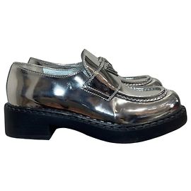 Derbies Prada argents T.35,5