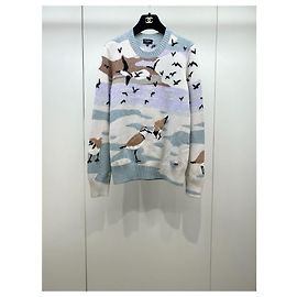 Chanel 24K Kaschmir Strickware Möwen und Wolken Motiv