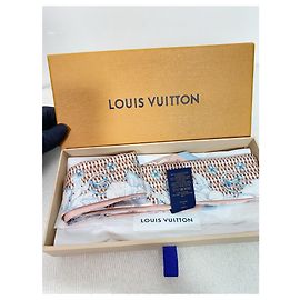 Louis Vuitton Scarves