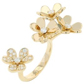 Anel Entre Les Doigts Frivole Van Cleef & Arpels