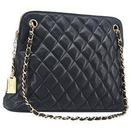 CHANEL Matelasse Schultertasche mit Kette aus Lammleder Schwarz Gold CC Auth 203481V
