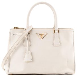 PRADA - Galleria Prada Schultertasche aus weißem Narbenleder
