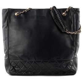 CHANEL - Vintage Chanel Shopper aus glattem dunkelblauem Leder