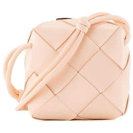 BOTTEGA VENETA - Bottega Veneta Mini Cassette Schultertasche aus rosa Intrecciato-Leder