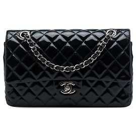 Sac à épaule Chanel Medium Classic Double Flap en cuir verni noir