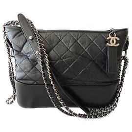 Bolsa Chanel Gabrielle Hobo em Couro Preto, Tamanho Médio
