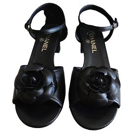 Chanel Sandali Camélia Pelle Nera