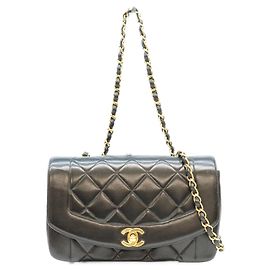 Borsa a tracolla Chanel A01164 Diana 22 in pelle d'agnello matelassé nera