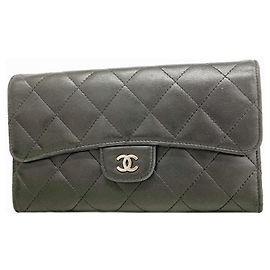 Cartera larga tri-fold Chanel negra