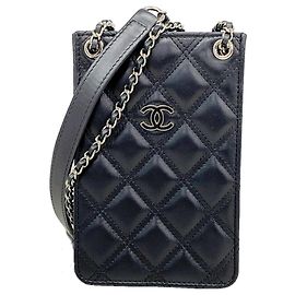 Chanel Matelassé Schultertasche mit Kette
