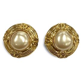 Orecchini a clip Chanel Gold CC placcati oro e perle finte