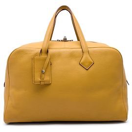 Hermès Yellow Clemence Victoria II 43