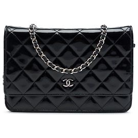 Portafoglio Chanel Black CC Quilted Patent Wallet On Chain