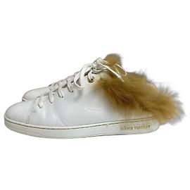 Sneakers Louis Vuitton in pelle bianca e pelliccia