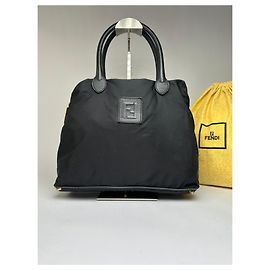 Vintage Fendi Strukturierte Nylon Handtasche mit oberem Griff Ende der 1990er Jahre Schwarz
