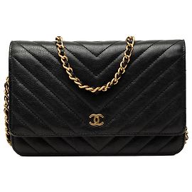 Bolsa tiracolo Chanel CC Chevron em couro de bezerro Wallet On Chain preta