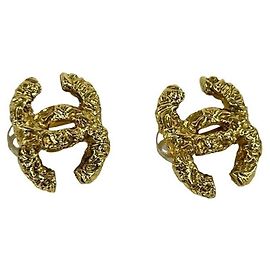 Chanel Vintage Coco Mark Clip-On Ohrringe Lava-Motiv
