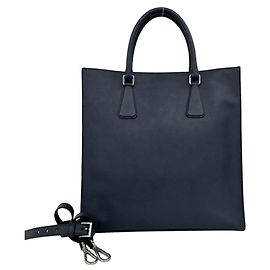 Bolsa Prada em couro Saffiano