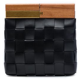 Bottega Veneta The Snap Clutch in nappa nera Maxi Intrecciato