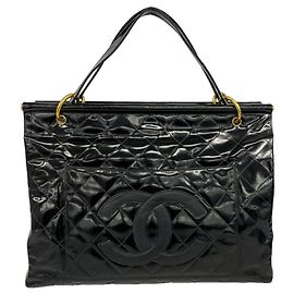 Saco Tote Chanel Matelassé em couro envernizado preto