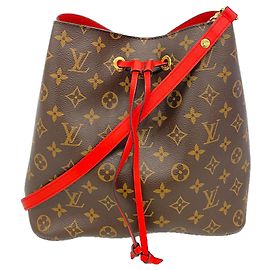 Bolsa de Ombro Louis Vuitton Monogram NeoNoe M44021