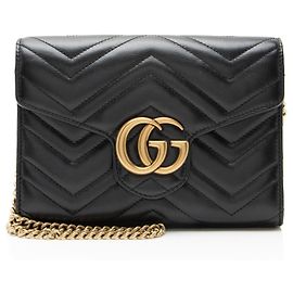 Gucci GG Marmont Wallet on Chain aus gestepptem Leder