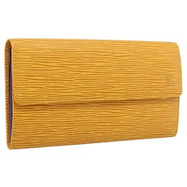 LOUIS VUITTON Epi Pochette Porte Monnaie Credit Wallet M63579 LV Auth 204118V