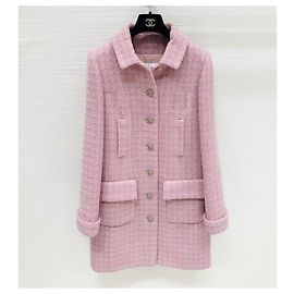 Abrigo Chanel Serie Snow de lana rosa talla 34