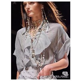 Top Chanel de seda listrado