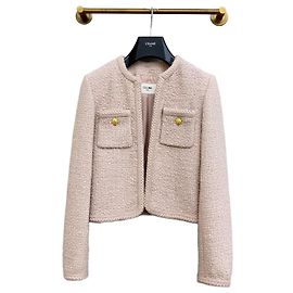 Chaqueta Céline de Lana Rosa con Monograma y Botones Dorados