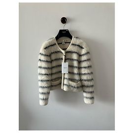 Céline Jacke aus Wolle gestreift
