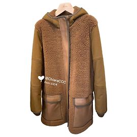 Loro Piana Mantel aus braunem Lammfell