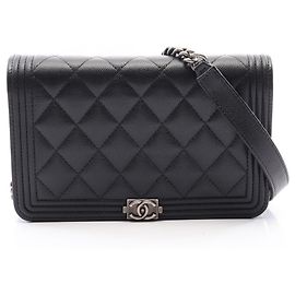 Bolsa de Ombro Chanel Boy Matelassé