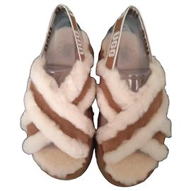 Tongs UGG en fausse fourrure