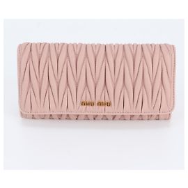Portafoglio lungo in pelle Matelassé Miu Miu