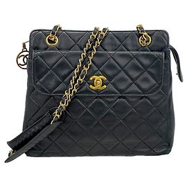 Saco Tote com corrente Chanel Matelassé em pele de cordeiro