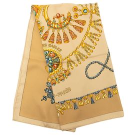 Lenço de seda Hermès Beige Parures des Sables 90