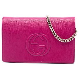 Cartera con cadena Soho Gucci en piel de becerro granulada rosa