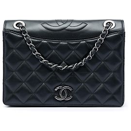 Chanel Black Medium Quilted Lambskin Ballerine Flap