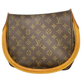Bolso de hombro Louis Vuitton Monogram Looping MM