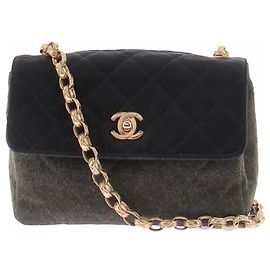Borsa Chanel in pelle nera e kaki 18cm