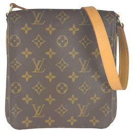 Bolso de hombro Louis Vuitton Monogram Musette Salsa