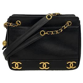 Bolso de hombro Chanel de piel de becerro granulada negra