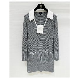 Abito Chanel Multicolore in Cotone a Righe Scollo a V