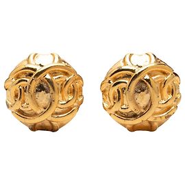 Brincos de pressão redondos Chanel CC banhados a ouro