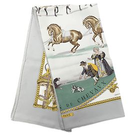 Hermès Presentation De Chevaux Seidentuch Grau 90 Scarves