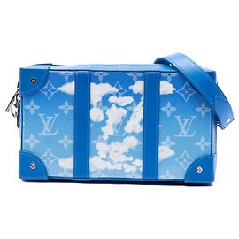 Louis Vuitton Monogram Clouds Trunk Crossbody blau