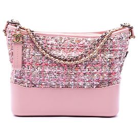 Bolso bandolera Gabrielle Chanel Medium de tweed y piel de becerro rosa