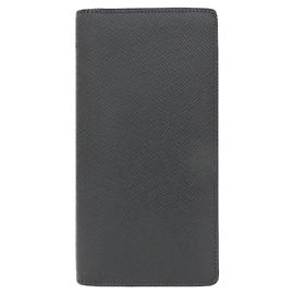 Louis Vuitton Taiga Portefeuille Brazza Wallet